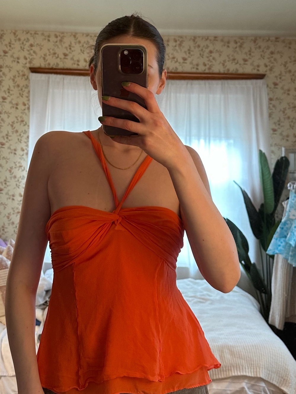 BCBG max azria silk halter top sz 10